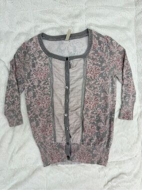 Aventura Clothing women’s button front cardigan sweater size S floral gray